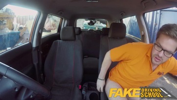 Kamu taxi egy nagycsöcsű magyar luvnyával Thumb